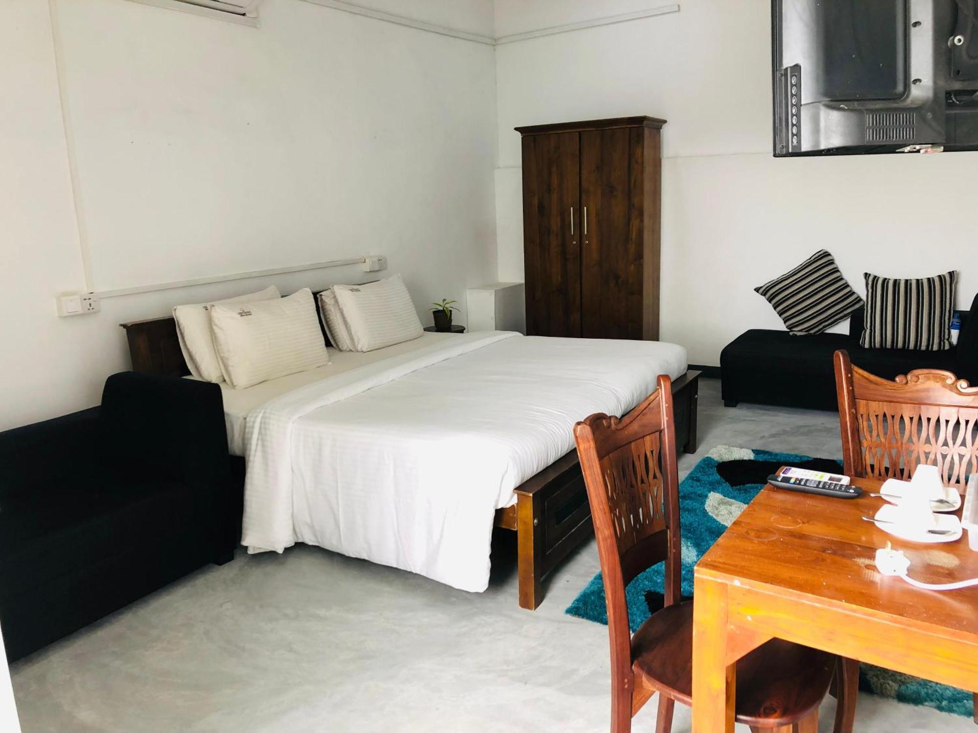 Hotel Centhara Beach Weligama Esterno foto